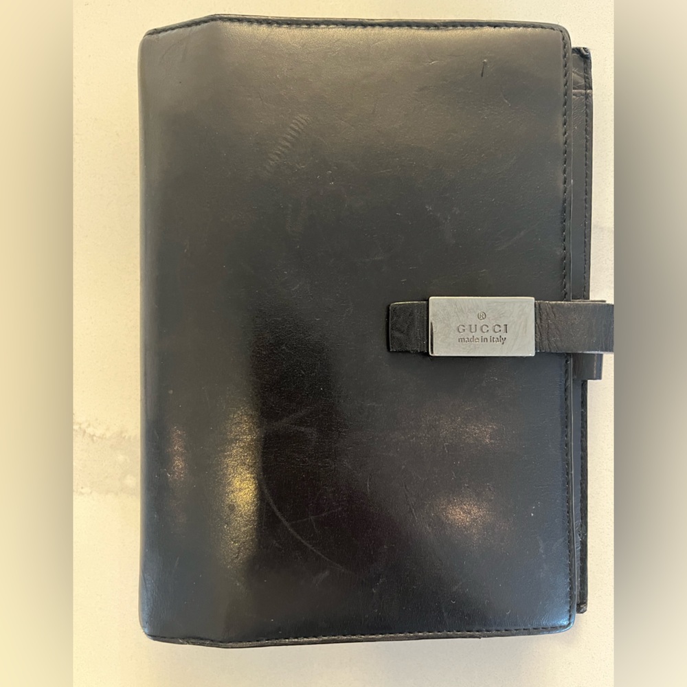 2000’s gucci leather planner 5.5” x 7.5”